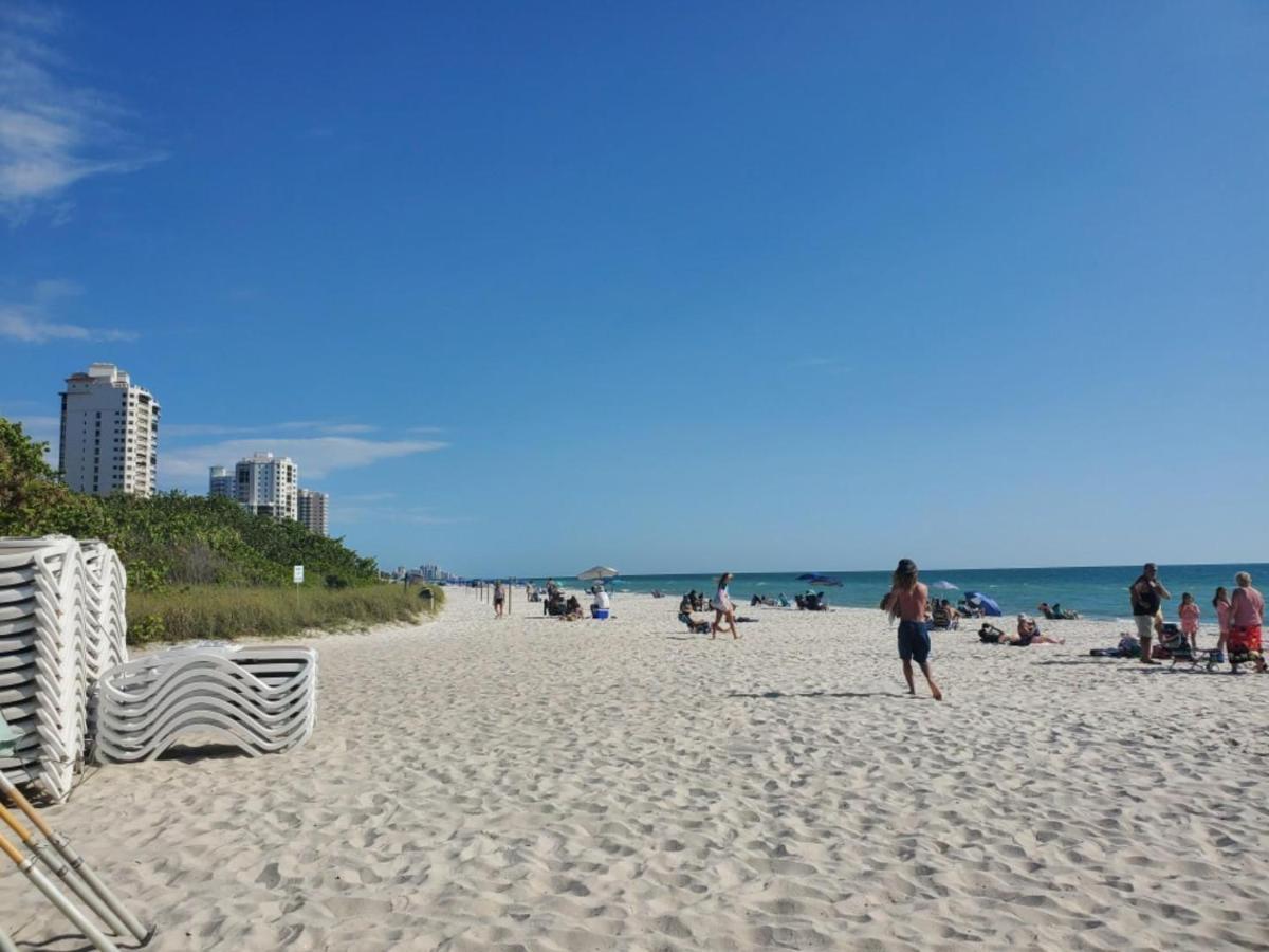 Few Steps To Ocean-4 Beach Cruisers & Free Parking & Private Backyard Джексонвілл-Біч Екстер'єр фото